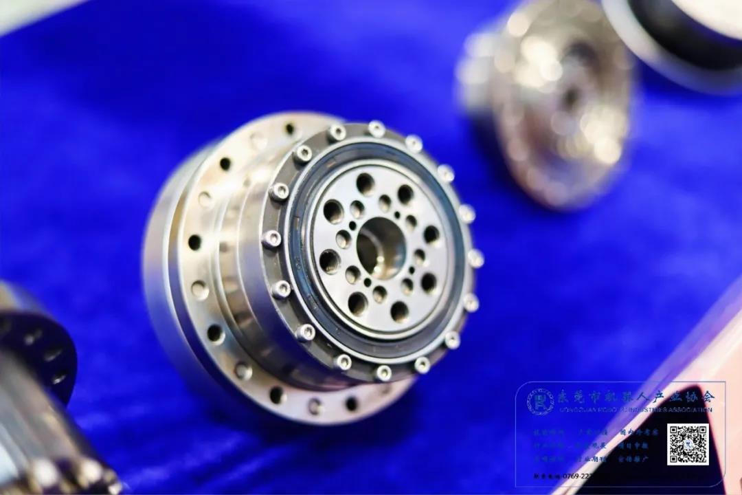 智能智造領(lǐng)袖峰會 智能智造領(lǐng)袖峰會