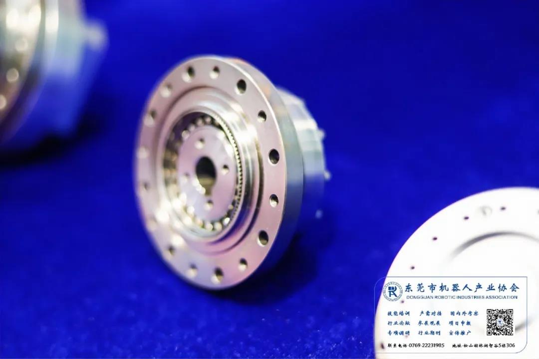 智能智造領(lǐng)袖峰會 智能智造領(lǐng)袖峰會